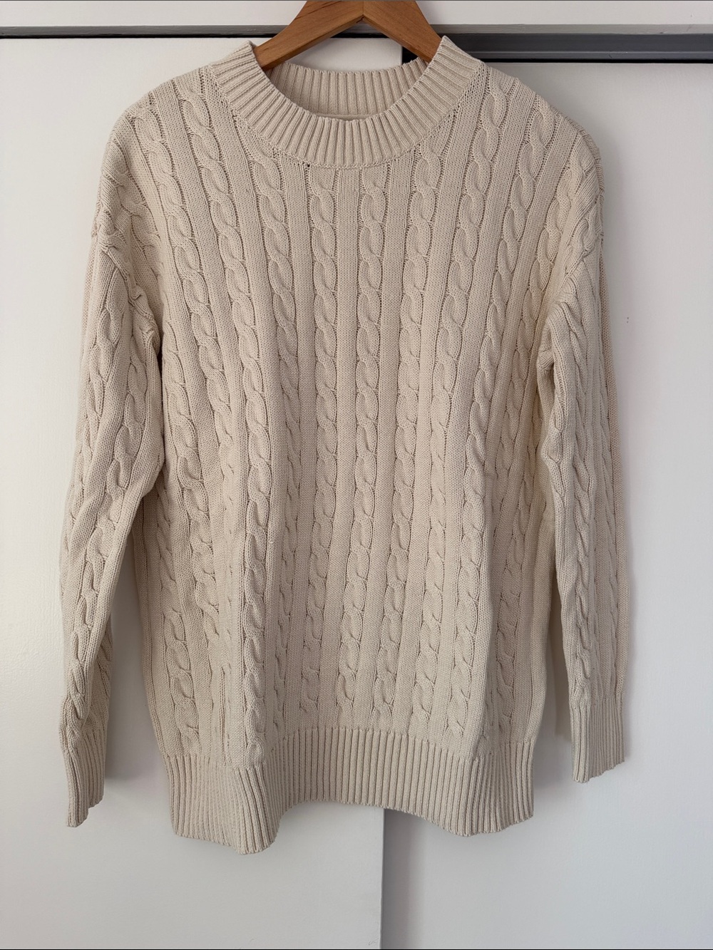 GAP Cream Cable Knit Crewneck Sweater